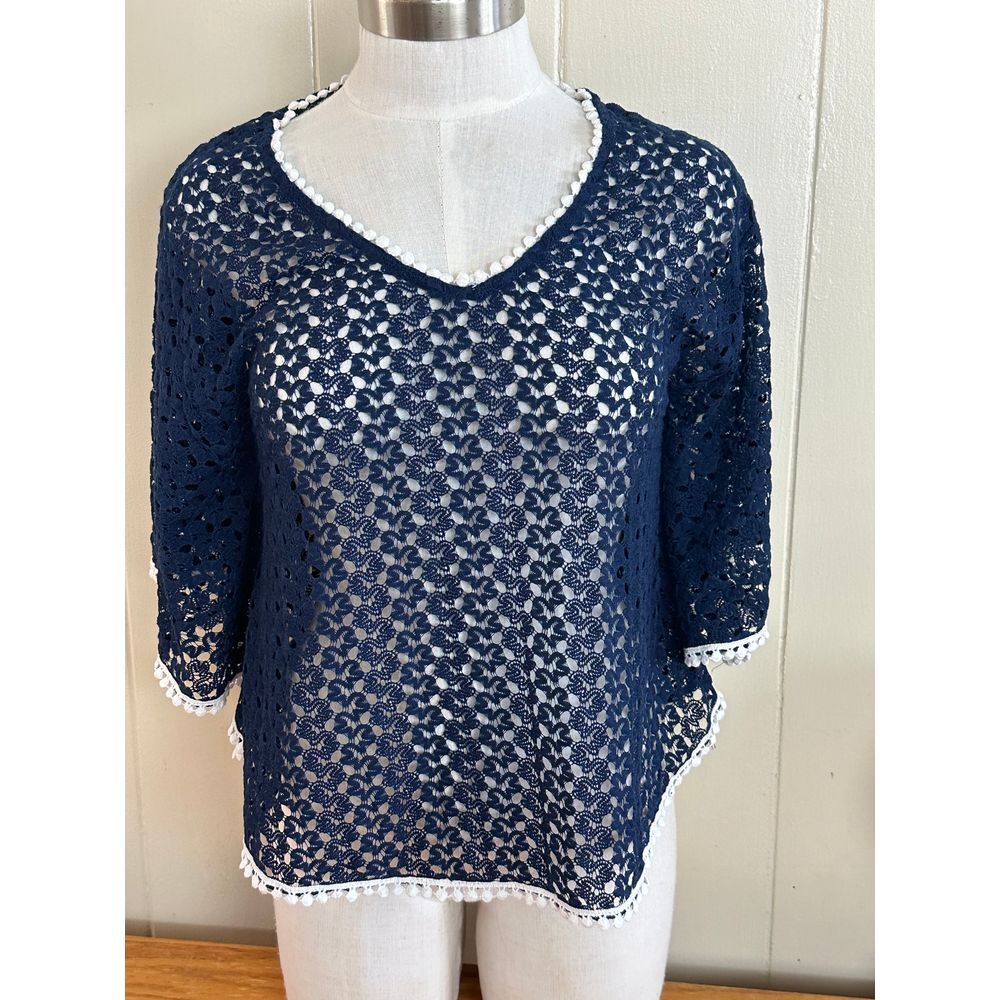 Mauve Women's V Neck‎ Lace Top Small